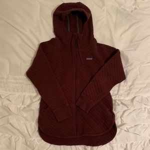 Maroon Patagonia quilted full zip